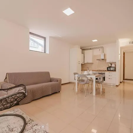 Unico Apartment 8 -Alloggio A 450Mt Dalla Stazione Venice Exterior photo
