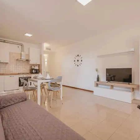 Unico Apartment 8 -Alloggio A 450Mt Dalla Stazione Venice Exterior photo
