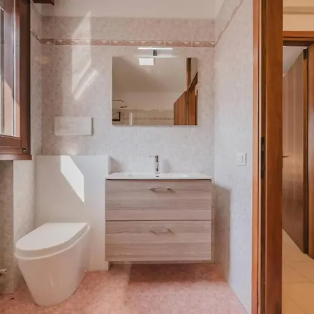 Unico Apartment 8 -Alloggio A 450Mt Dalla Stazione Venice Exterior photo