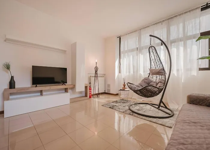 Unico Apartment 8 -Alloggio A 450Mt Dalla Stazione