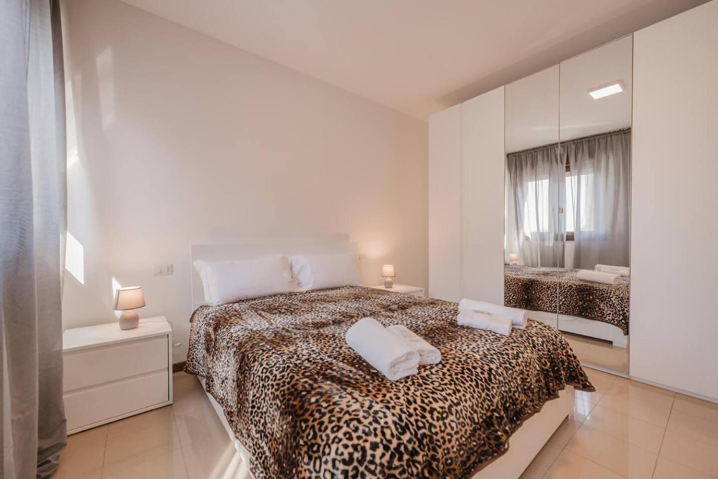 Unico 8 -alloggio A 450mt Dalla Stazione Apartment *